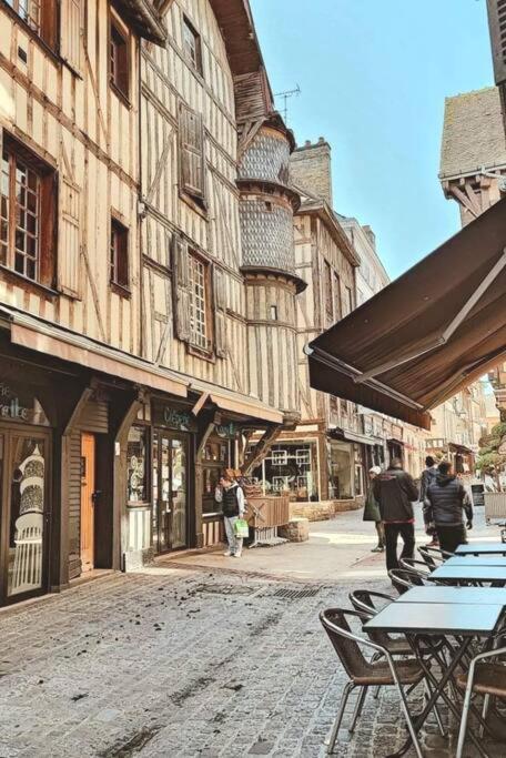 La Maison Des Delices Dosches Buitenkant foto